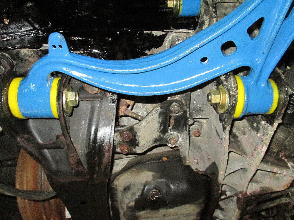Silentblock trasero del brazo inferior delantero Toyota Soarer Z30 A80 (211625B)