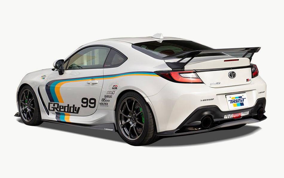 Alerón trasero GReddy × Voltex de carbono para GR86 y BRZ - soportes laterales