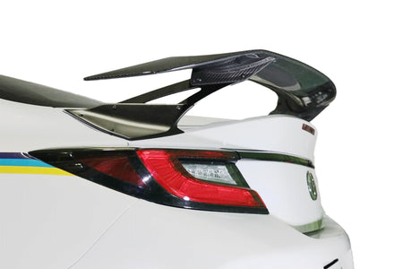 Alerón trasero GReddy × Voltex de carbono para GR86 y BRZ - soportes laterales