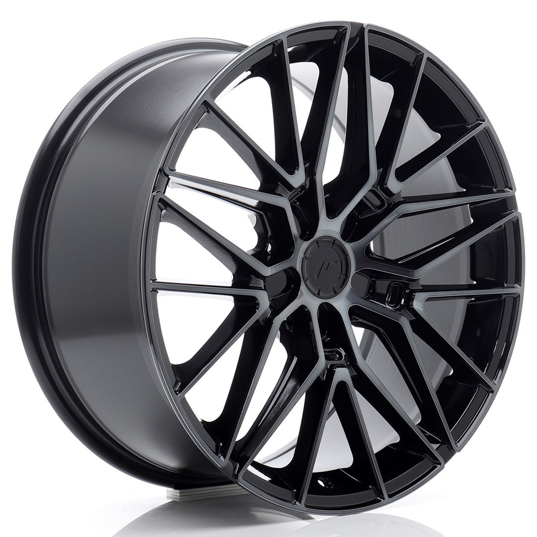 Llanta Japan Racing JR-38 19x8" 5 tornillos a medida ET20-40 negro mate / frontal tintado