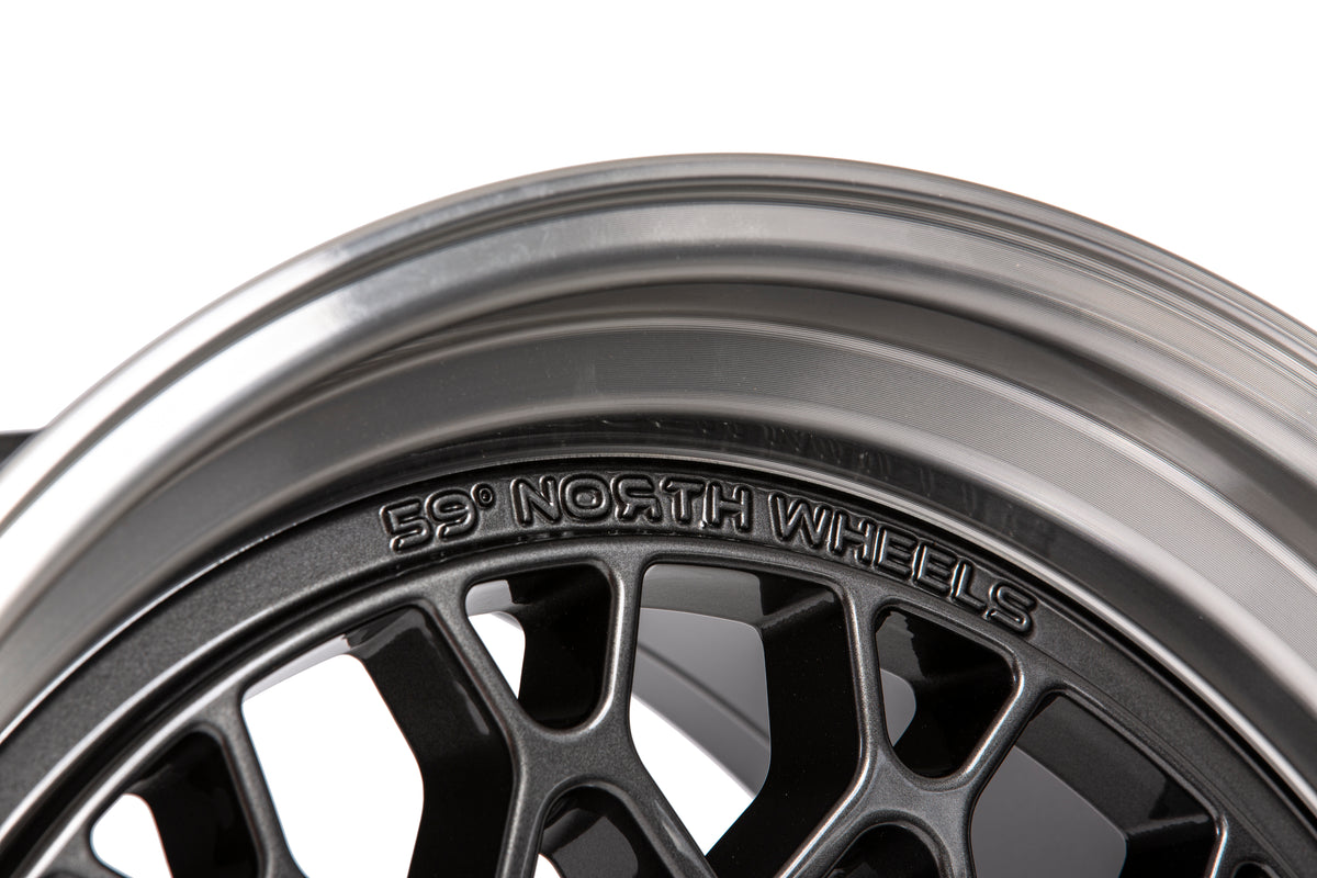 Llanta 59°North D-008 18x8,5" 5x114.3/120 ET35 gris antracita