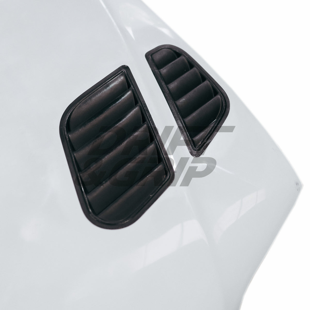 Capó BMW M3 E46 coupé con rejillas - fibra