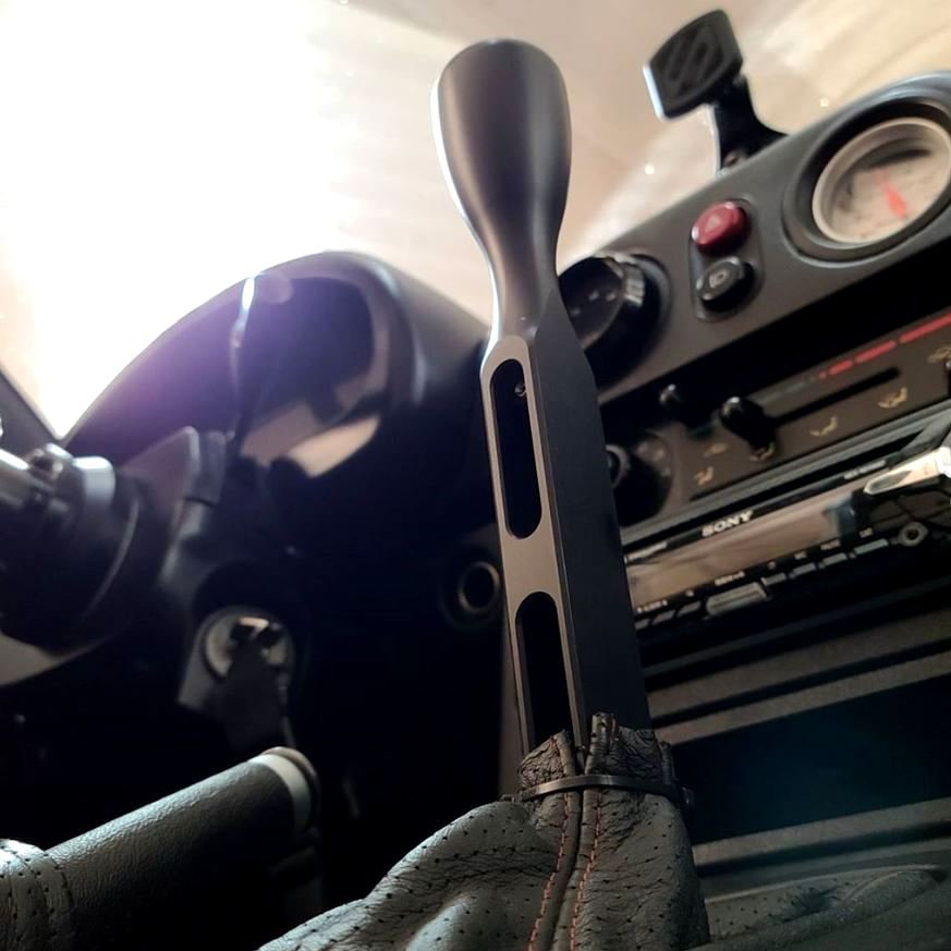 Short shifter BMW V3 to fit Mazda MX-5 NA/NB transmission tunnel