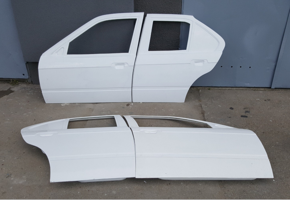4 PUERTAS BMW E36 BERLINA - FIBRA