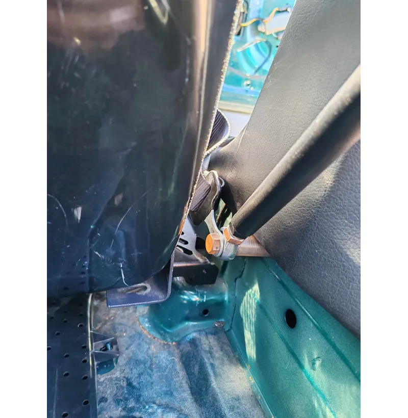 Barra anclaje arneses BMW E36