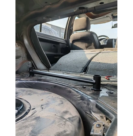 Barra inferior trasera de subchasis BMW E46