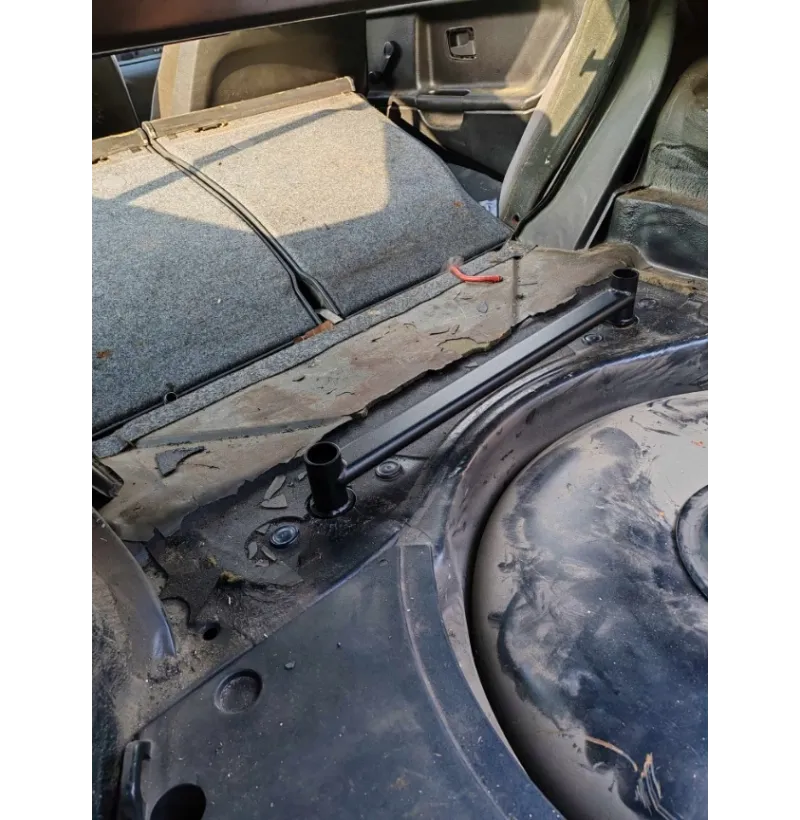 Barra inferior trasera de subchasis BMW E46
