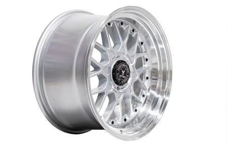 Llanta 59°North D-010 18x10" 5x114.3/120 ET25 plata con labio pulido