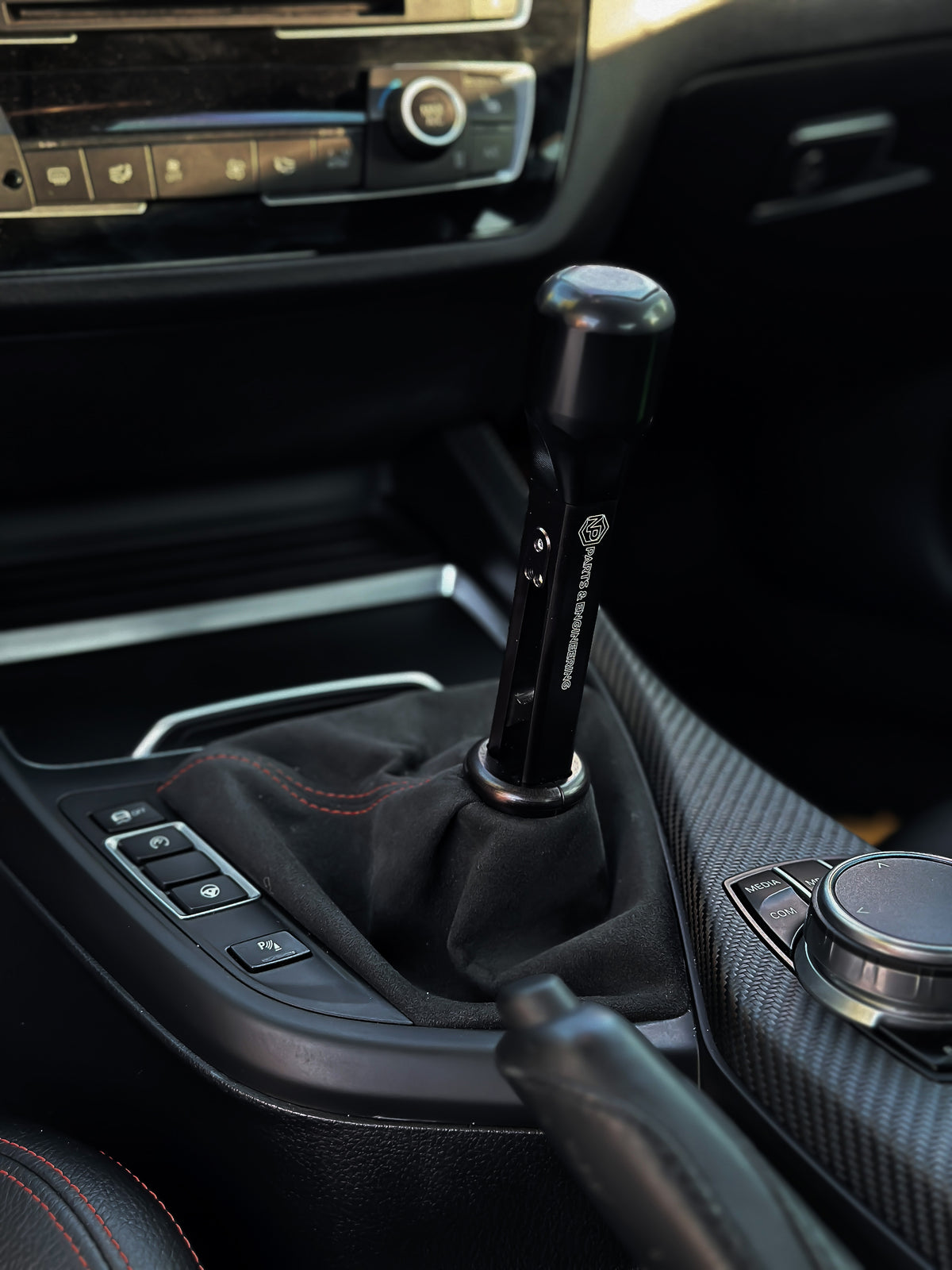 Short shifter NP Parts V2 morado para BMW