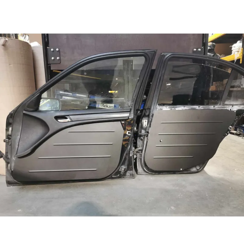 Paneles puerta traseros aluminio BMW E46 berlina