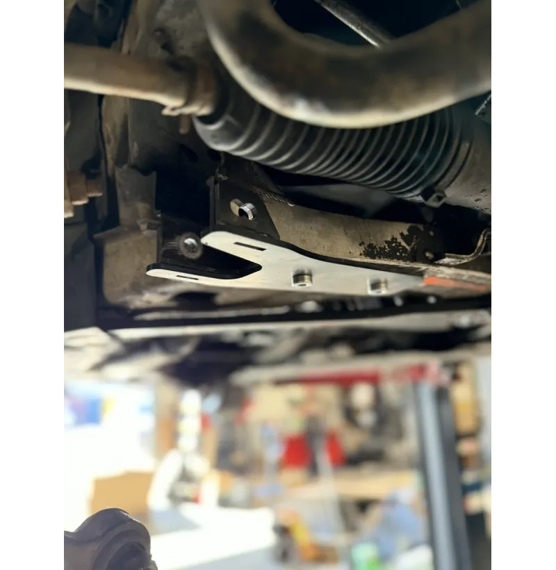 Refuerzo cuna delantera acero BMW E9X y E8X