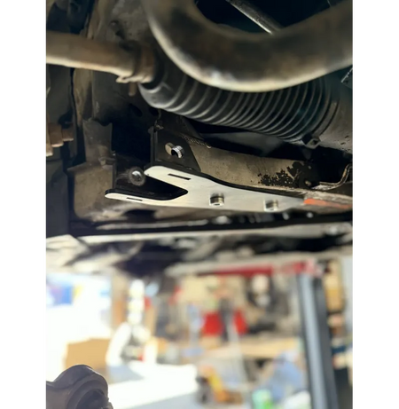 Refuerzo cuna delantera acero BMW E9X y E8X