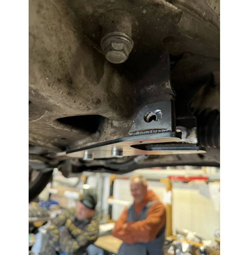 Refuerzo cuna delantera acero BMW E9X y E8X