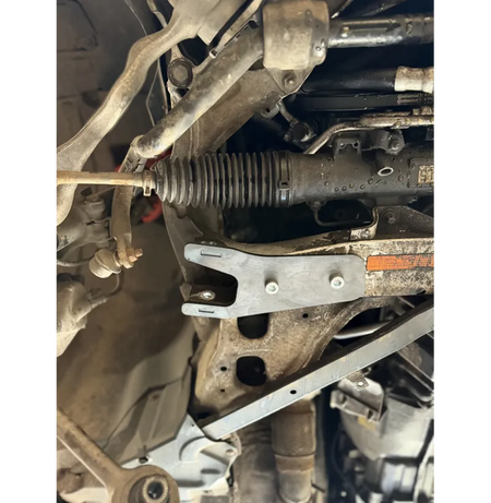 Refuerzo cuna delantera acero BMW E9X y E8X