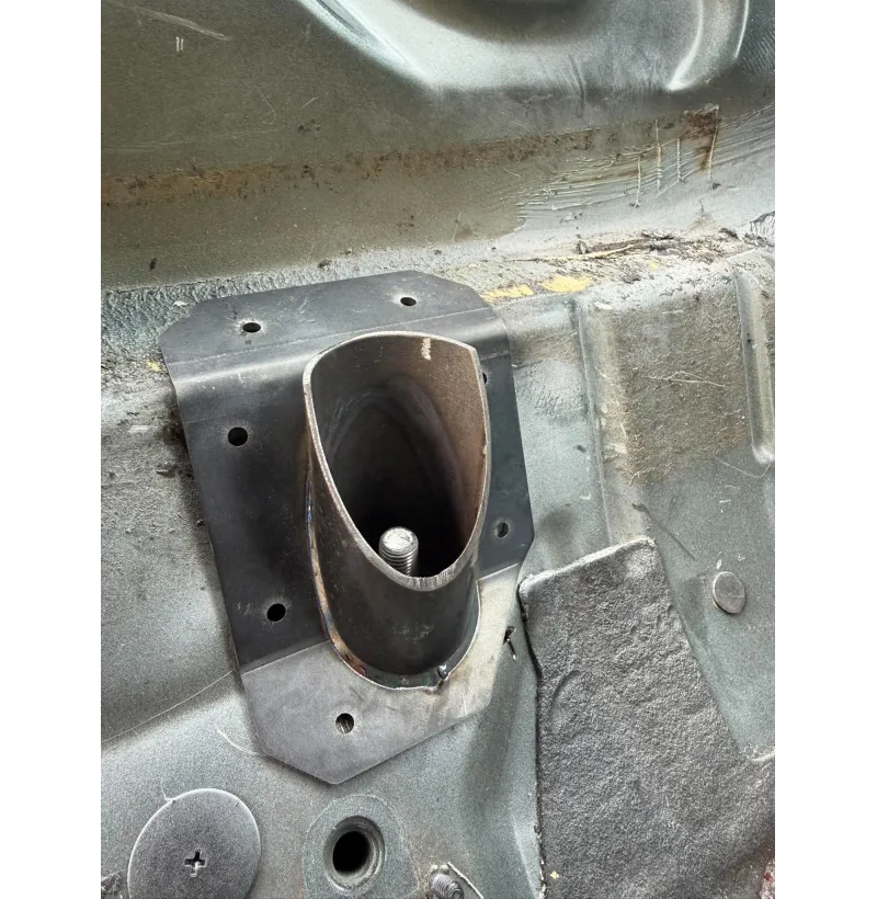 Refuerzo interior anclajes subchasis BMW E46