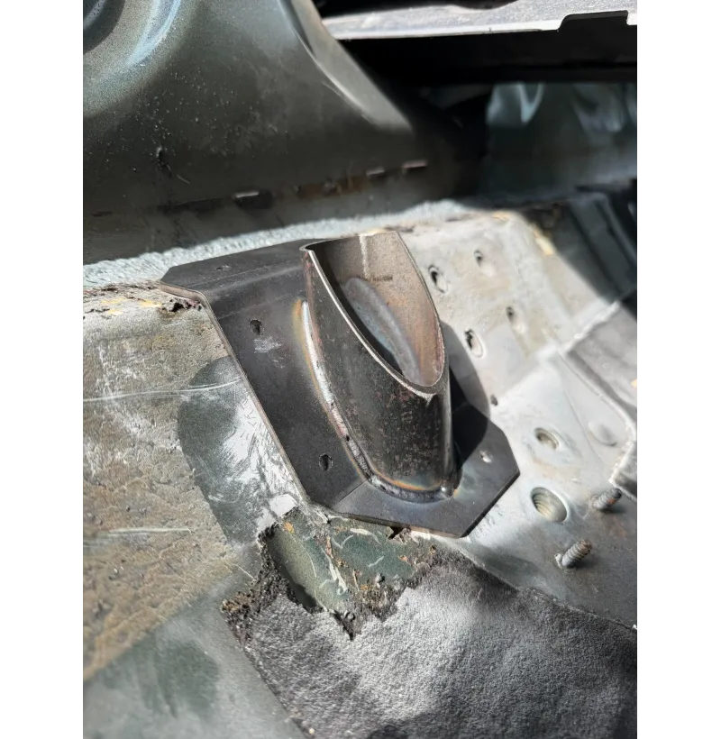 Refuerzo interior anclajes subchasis BMW E46