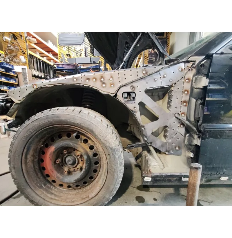 Refuerzos pasos de rueda delanteros BMW E46