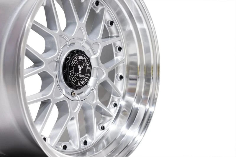 Llanta 59°North D-010 18x9" 5x114.3/120 ET25 plata con labio pulido