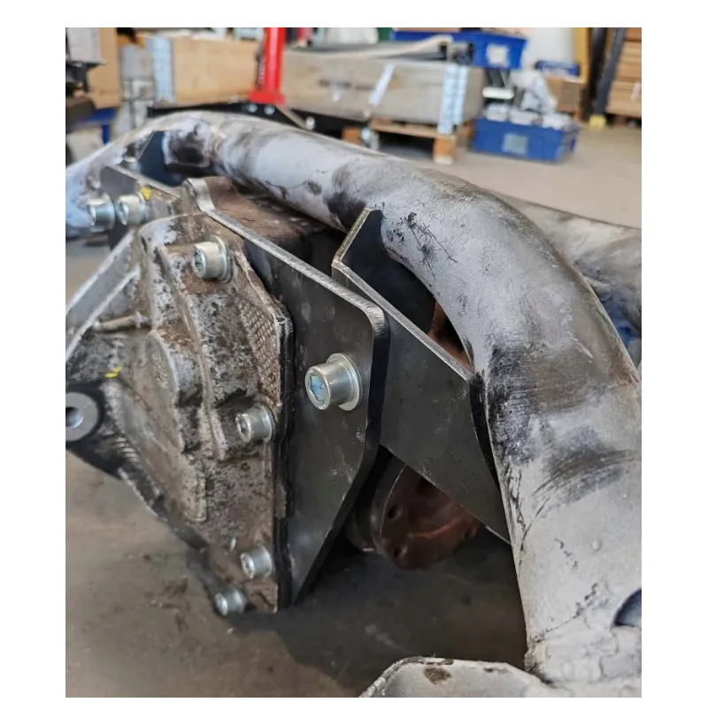 Soportes adicionales diferencial 168 BMW E46