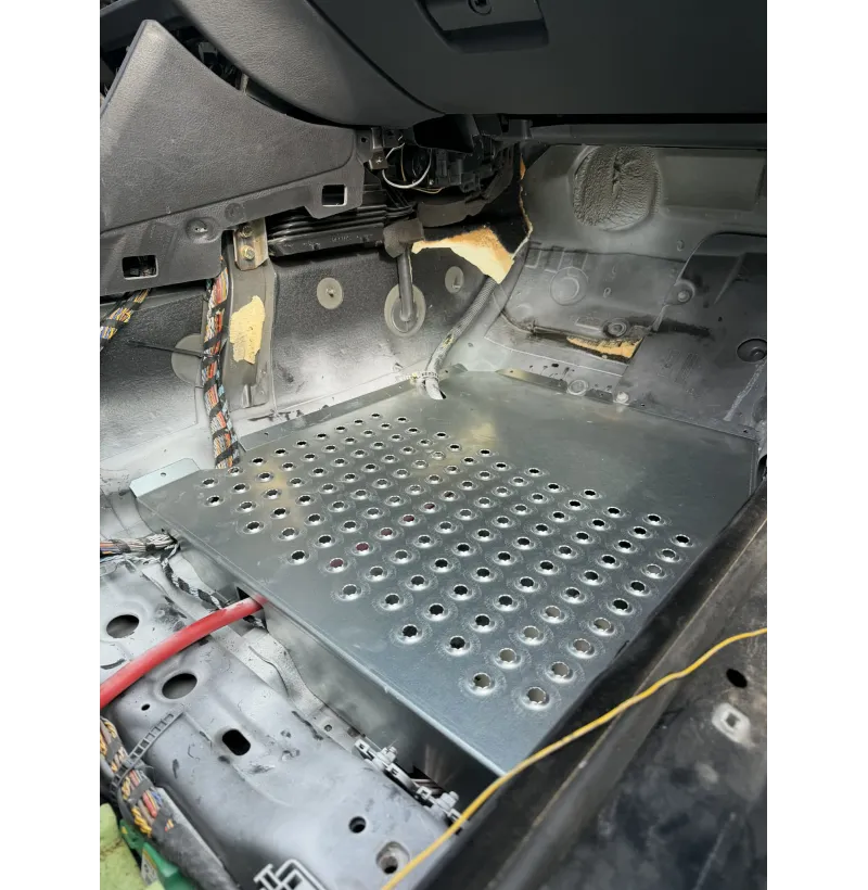 Suelo plano de acero negro BMW E39
